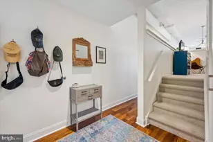 2429 Locust St, Philadelphia, PA 19103 - Photo 14