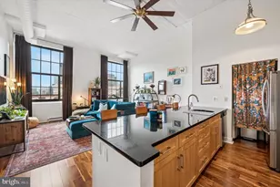 2429 Locust St, Philadelphia, PA 19103 - Photo 2