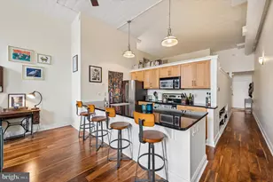 2429 Locust St, Philadelphia, PA 19103 - Photo 8