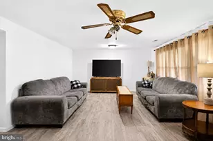 601 Sharon Ln, Philadelphia, PA 19115 - Photo 12