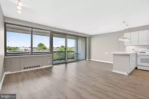 2401 Pennsylvania Ave, Philadelphia, PA 19130 - Photo 8