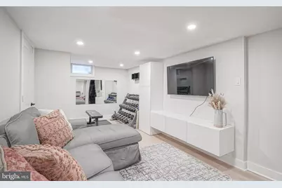 707 S 17th Street, Philadelphia, PA 19146 - Photo 14