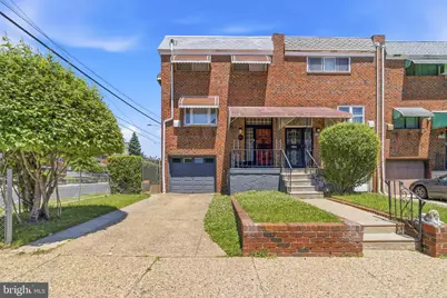 1135 W Thompson Street, Philadelphia, PA 19122 - Photo 1