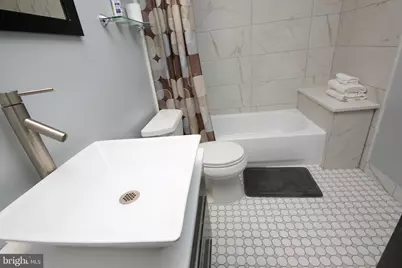2135 Walnut Street #304, Philadelphia, PA 19103 - Photo 6