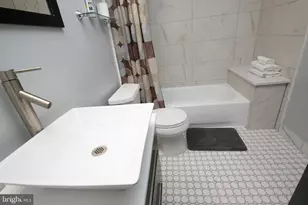 2135 Walnut St, Philadelphia, PA 19103 - Photo 6