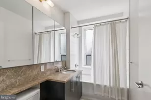 1425 Locust St, Philadelphia, PA 19102 - Photo 6