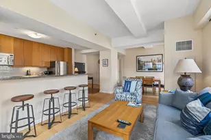 1425 Locust St, Philadelphia, PA 19102 - Photo 12