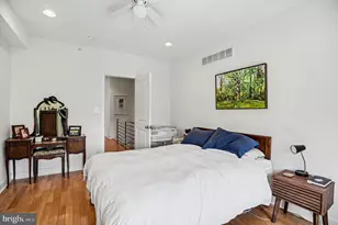 1617 Fitzwater St, Philadelphia, PA 19146 - Photo 16