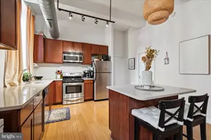 1637 Poplar St, Philadelphia, PA 19130 - Photo 12