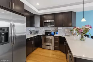 1902 Christian St, Philadelphia, PA 19146 - Photo 4