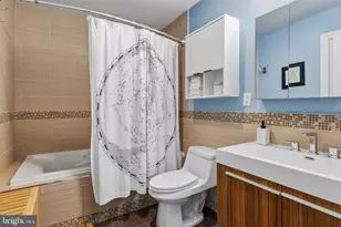 1902 Christian St, Philadelphia, PA 19146 - Photo 14
