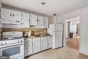 2031 S Colorado St, Philadelphia, PA 19145 - Photo 8