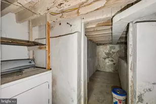 2031 S Colorado St, Philadelphia, PA 19145 - Photo 16