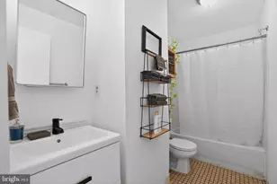 427 Queen St, Philadelphia, PA 19147 - Photo 16