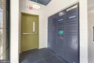 525 N 41st St, Philadelphia, PA 19104 - Photo 26