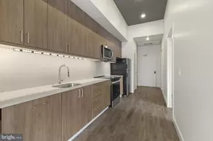525 N 41st St, Philadelphia, PA 19104 - Photo 6