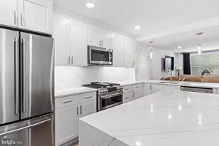 3104 S Juniper St, Philadelphia, PA 19148 - Photo 8