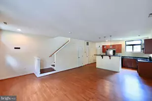621 N 10th St, Philadelphia, PA 19123 - Photo 2