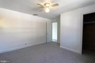 6711 E Pleasant Pl, Philadelphia, PA 19119 - Photo 12