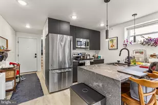 2132 Pine St, Philadelphia, PA 19103 - Photo 4