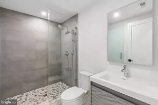 1342 S Bouvier St, Philadelphia, PA 19146 - Photo 44