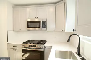 1229 S Warnock St, Philadelphia, PA 19147 - Photo 8