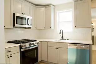 1229 S Warnock St, Philadelphia, PA 19147 - Photo 4