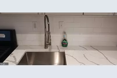 607 N 33rd Street, Philadelphia, PA 19104 - Photo 12