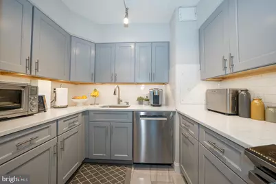1900 John F Kennedy Boulevard #1808, Philadelphia, PA 19103 - Photo 6