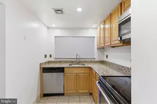 2837 Cambridge St, Philadelphia, PA 19130 - Photo 8