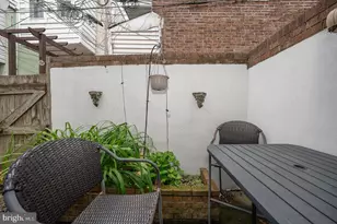 2705 Folsom St, Philadelphia, PA 19130 - Photo 16