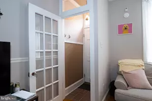2705 Folsom St, Philadelphia, PA 19130 - Photo 2