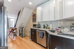 2035 Mountain St, Philadelphia, PA 19145 - Photo 16