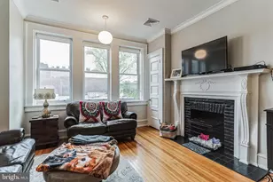 2126 Locust St, Philadelphia, PA 19103 - Photo 8