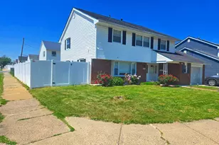1874 Garth Rd, Philadelphia, PA 19116 - Photo 2