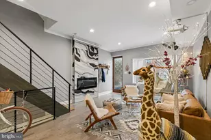 1027 Cross St, Philadelphia, PA 19147 - Photo 4
