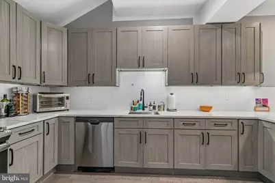 1027 Cross Street, Philadelphia, PA 19147 - Photo 12