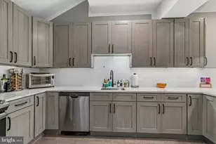 1027 Cross St, Philadelphia, PA 19147 - Photo 12