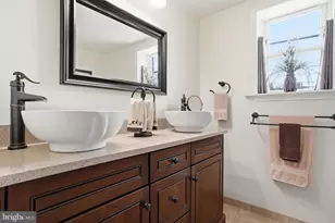 2655 S Bouvier St, Philadelphia, PA 19145 - Photo 16