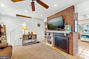 3204 Holyoke Rd, Philadelphia, PA 19114 - Photo 6
