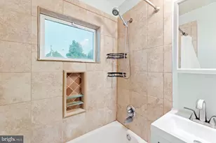 3204 Holyoke Rd, Philadelphia, PA 19114 - Photo 18