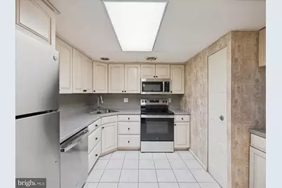 3204 Delaire Landing Road #3204, Philadelphia, PA 19114 - Photo 10