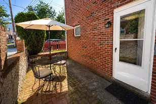 584 Green Ln, Philadelphia, PA 19128 - Photo 18