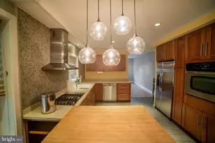 1917 Poplar St, Philadelphia, PA 19130 - Photo 10