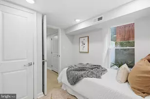 2715 Reed St, Philadelphia, PA 19146 - Photo 38