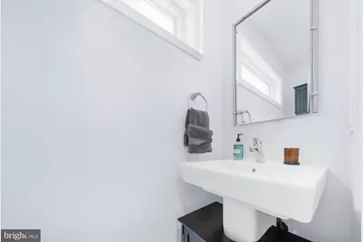 715 S Bancroft Street, Philadelphia, PA 19146 - Photo 16