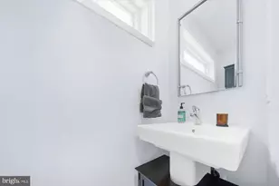 715 S Bancroft St, Philadelphia, PA 19146 - Photo 16