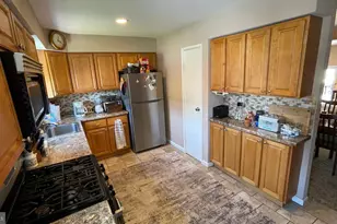 9888 Garvey Dr, Philadelphia, PA 19114 - Photo 10