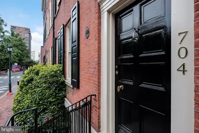 704 S Washington Square #4E, Philadelphia, PA 19106 - Photo 8