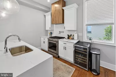 2212 E Susquehanna Avenue, Philadelphia, PA 19125 - Photo 6
